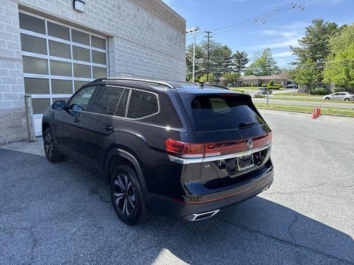 2025 Volkswagen Atlas 2.0T SE