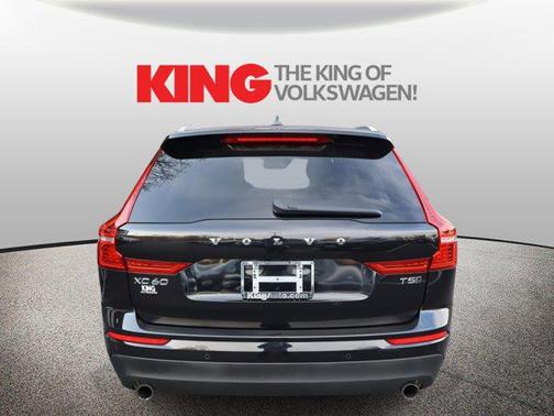 2021 Volvo XC60 T5 Momentum