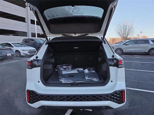 2026 Volkswagen Tiguan 2.0T SEL R-Line 4MOTION