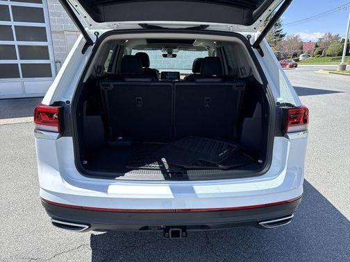 2025 Volkswagen Atlas 2.0T SE w/Technology 4MOTION