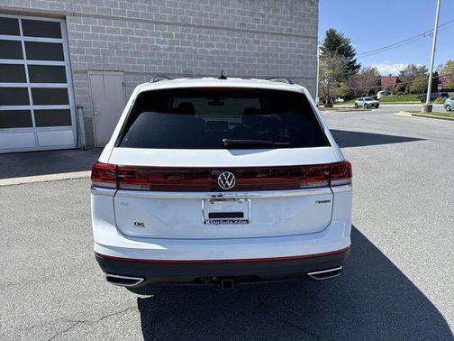 2025 Volkswagen Atlas 2.0T SE w/Technology 4MOTION