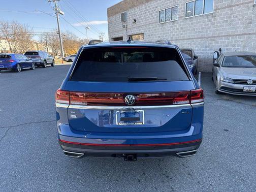 2025 Volkswagen Atlas 2.0T SE w/Technology 4MOTION