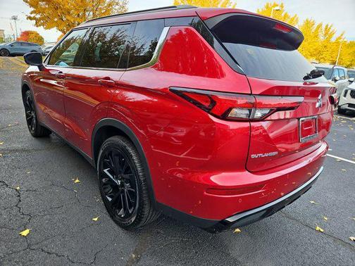 2023 Mitsubishi Outlander SE Black Edition S-AWC