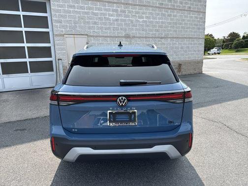 2025 Volkswagen Tiguan 2.0T SE