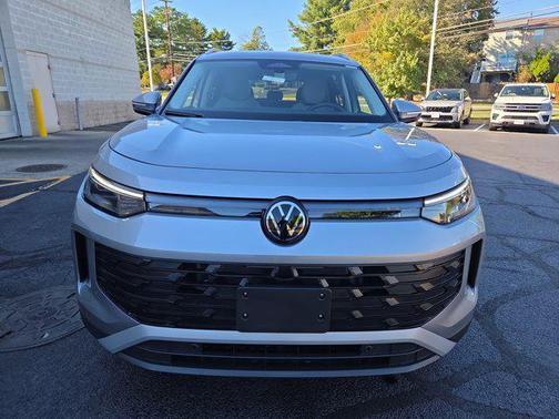 2025 Volkswagen Tiguan 2.0T SE 4MOTION