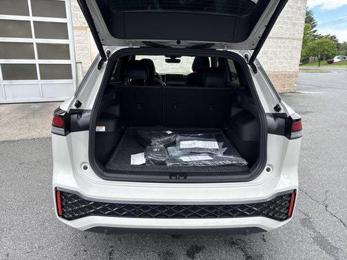 2025 Volkswagen Tiguan 2.0T SE R-Line Black 4MOTION