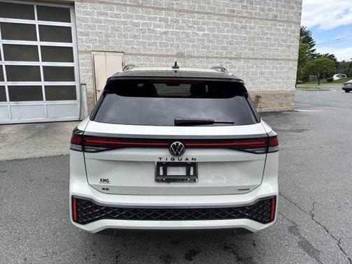 2025 Volkswagen Tiguan 2.0T SE R-Line Black 4MOTION