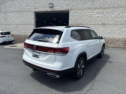 2025 Volkswagen Atlas 2.0T SE w/Technology