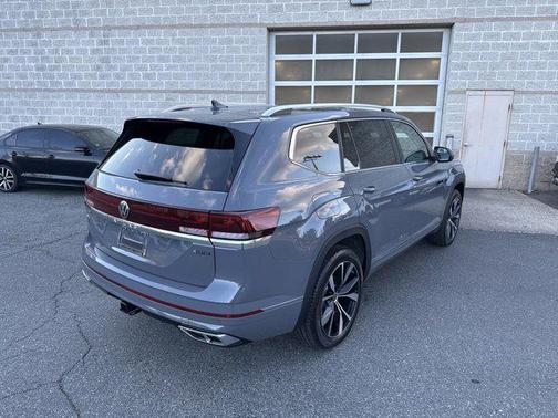 2025 Volkswagen Atlas 2.0T SEL Premium R-Line 4MOTION
