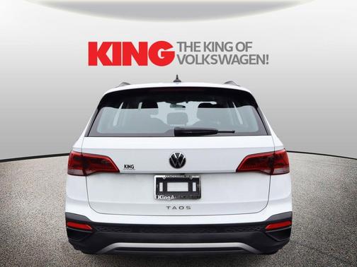 Pure White 2022 Volkswagen Taos 1.5T S