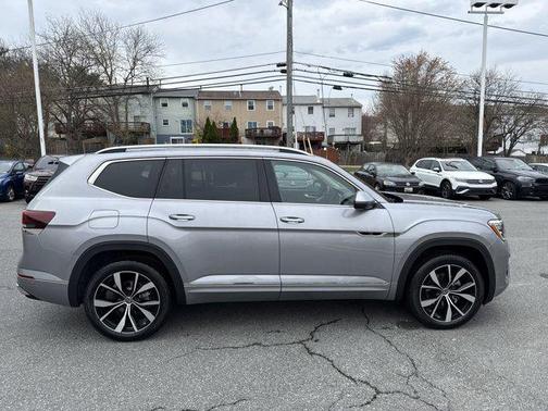 2025 Volkswagen Atlas 2.0T SEL Premium R-Line 4MOTION