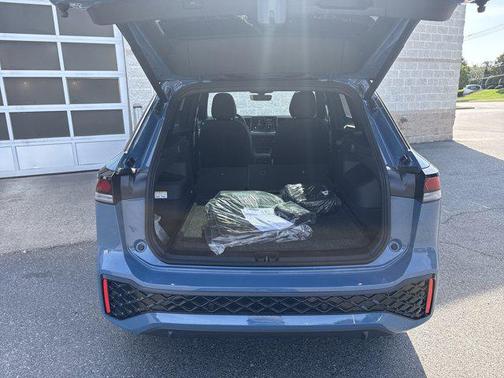 2025 Volkswagen Tiguan 2.0T SE R-Line Black 4MOTION