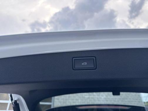 2025 Volkswagen Tiguan 2.0T SE R-Line Black 4MOTION