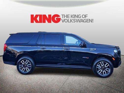2023 GMC Yukon XL 4WD AT4