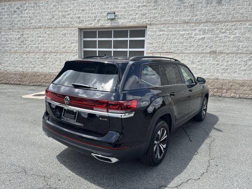 2025 Volkswagen Atlas 2.0T SE