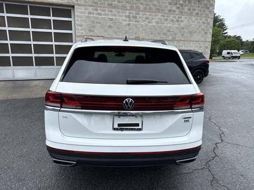 2025 Volkswagen Atlas 2.0T SE