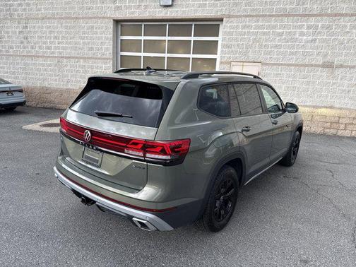 2025 Volkswagen Atlas 2.0T Peak Edition