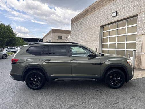 2025 Volkswagen Atlas 2.0T Peak Edition