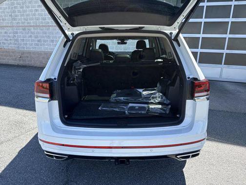2025 Volkswagen Atlas 2.0T SEL Premium R-Line 4MOTION