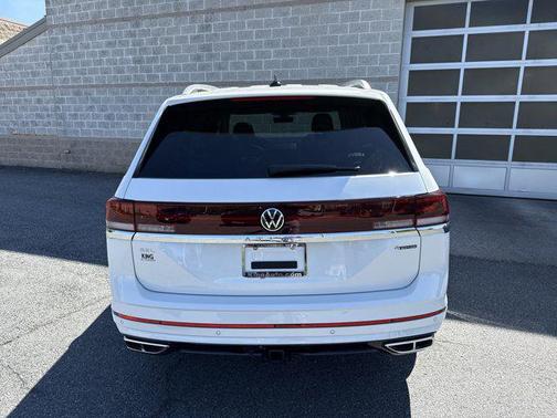 2025 Volkswagen Atlas 2.0T SEL Premium R-Line 4MOTION