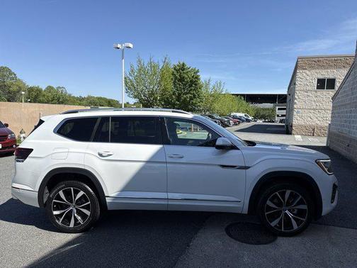 2025 Volkswagen Atlas 2.0T SEL Premium R-Line 4MOTION