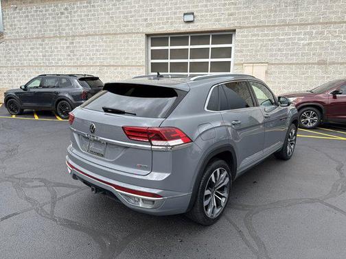 2022 Volkswagen Atlas Cross Sport 3.6L V6 SEL Premium R-Line