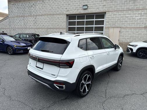 2025 Volkswagen Taos 1.5T SEL