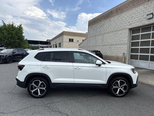 2025 Volkswagen Taos 1.5T SEL