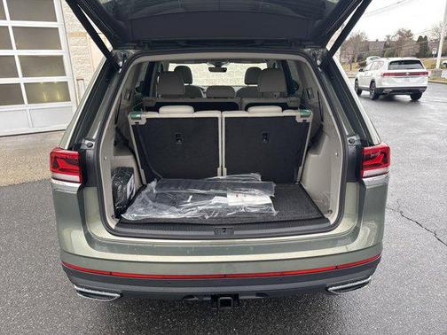2025 Volkswagen Atlas 2.0T SEL
