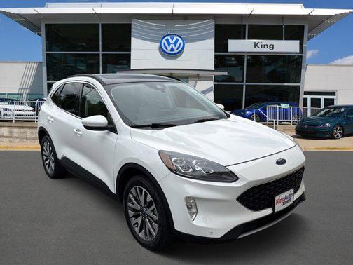 2022 Ford Escape Titanium