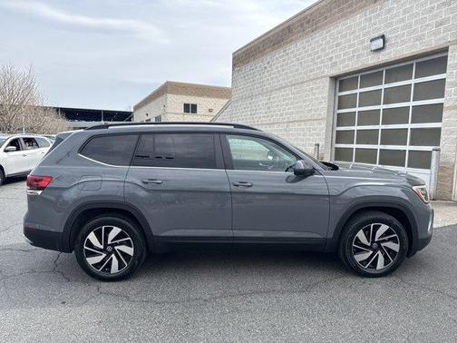 2025 Volkswagen Atlas 2.0T SE w/Technology 4MOTION