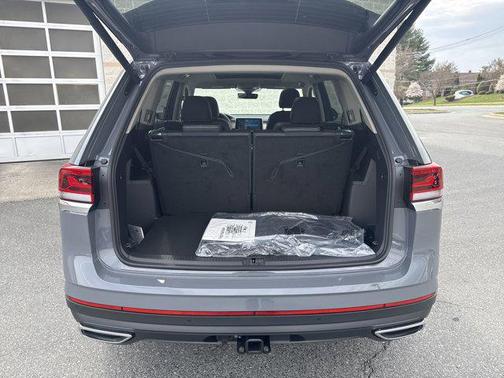 2025 Volkswagen Atlas 2.0T SE w/Technology 4MOTION