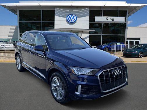 2022 Audi Q7 45 Premium Plus