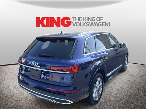 2022 Audi Q7 45 Premium Plus