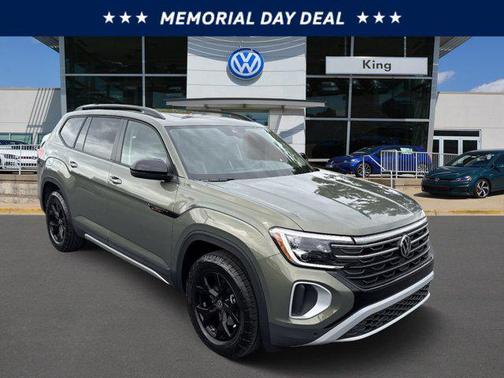 2025 Volkswagen Atlas 2.0T Peak Edition