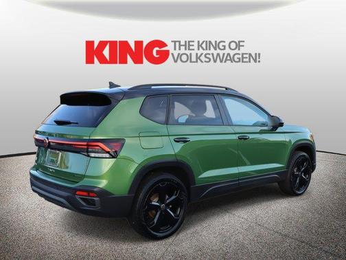 2025 Volkswagen Taos 1.5T SE Black