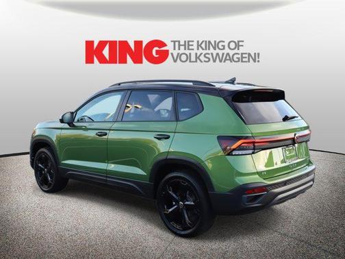 2025 Volkswagen Taos 1.5T SE Black