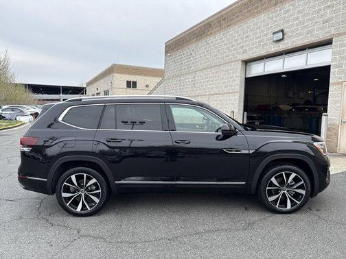 2025 Volkswagen Atlas 2.0T SEL Premium R-Line 4MOTION
