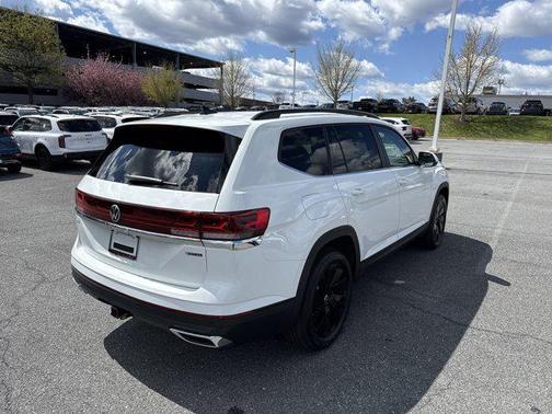 2025 Volkswagen Atlas 2.0T SE w/Technology 4MOTION