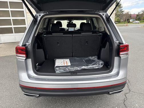2025 Volkswagen Atlas 2.0T SE