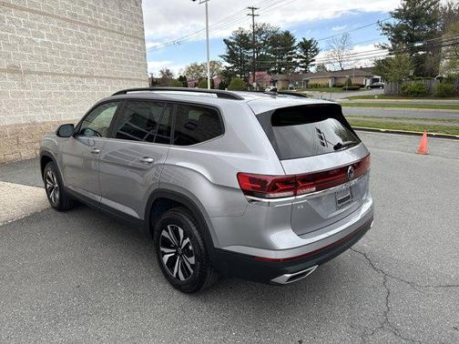 2025 Volkswagen Atlas 2.0T SE