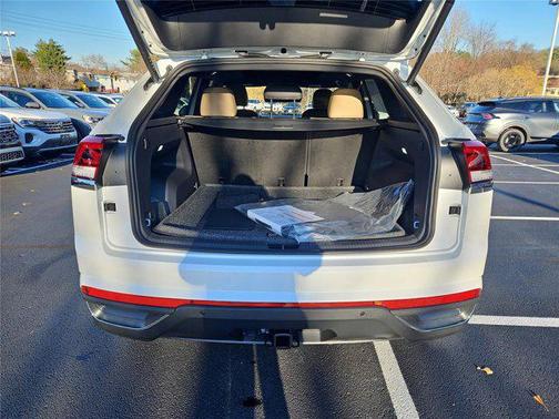 2026 Volkswagen Atlas Cross Sport 2.0T SE w/Technology 4MOTION