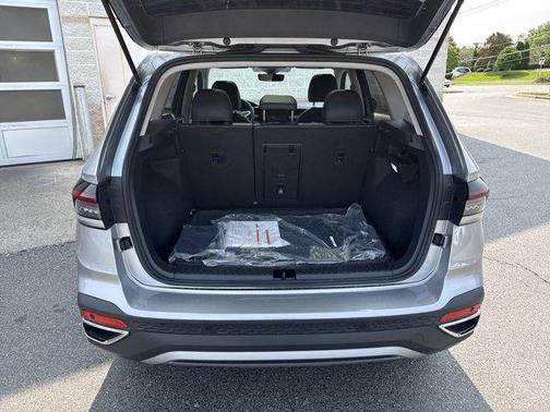 2025 Volkswagen Taos 1.5T SEL