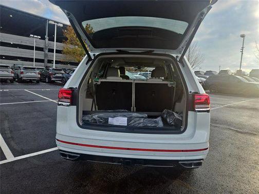 2026 Volkswagen Atlas 2.0T SEL Premium R-Line 4MOTION