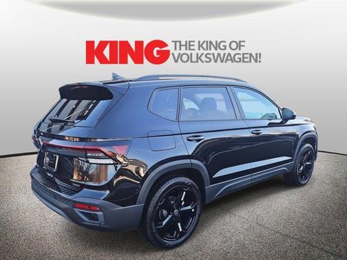 2026 Volkswagen Taos SE Black