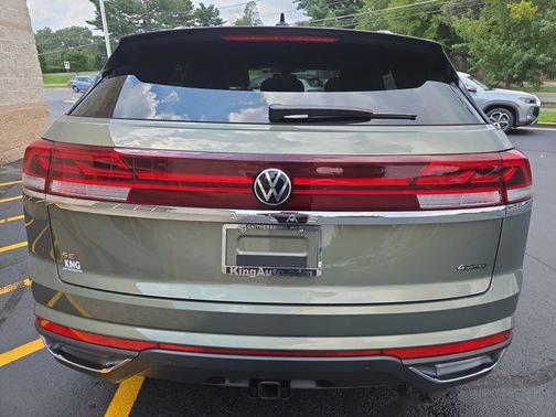 2025 Volkswagen Atlas Cross Sport 2.0T SE w/Technology 4MOTION