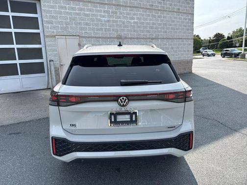 2025 Volkswagen Tiguan 2.0T SEL R-Line 4MOTION