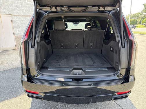 2022 Cadillac Escalade ESV Sport