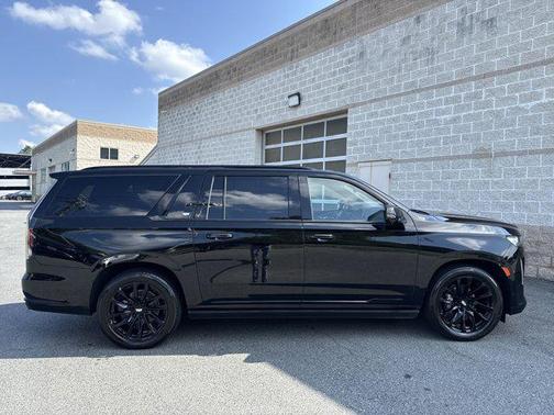 2022 Cadillac Escalade ESV Sport