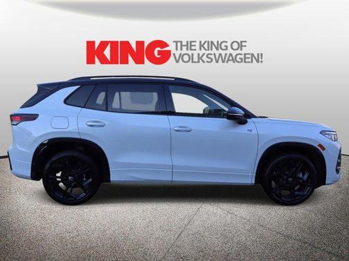 White 2026 Volkswagen Tiguan 2.0T SE R-Line Black 4MOTION